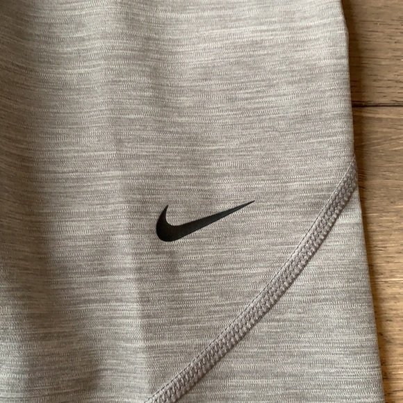 Nike Pro cropped length leggings grey size XS - Picture 4 of 7